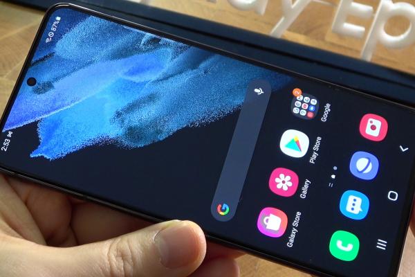 Samsung Galaxy S21 5G Hands-On Review: Prâslea cel voinic, cu Exynos 2100 şi filmare 8K Cinematică, cea mai sexy culoare de S21