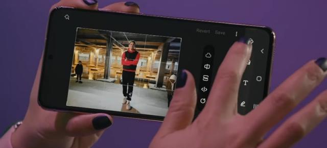 Samsung Galaxy S21 vine cu o funcţie Object Eraser care scoate personajele nedorite din cadru