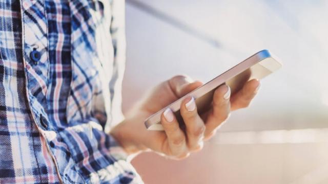 <b>ANCOM publică un material informativ prin care ne lămurește cum stau lucrurile cu numerele cu suprataxă</b>Recent cei de la ANCOM au publicat pe site-ul oficial un material informativ despre numerele cu suprataxă, material din care aflăm detalii despre servicii cu valoare adăugată care de regulă oferă informații din diverse 