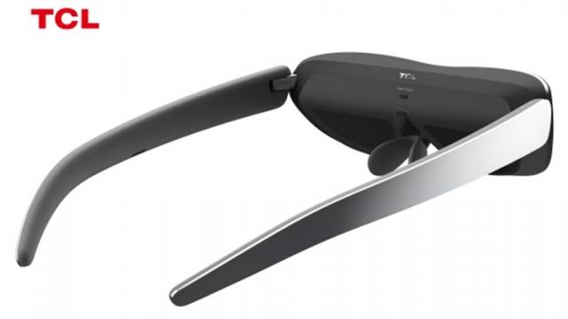 <b>CES 2021: TCL anunță Wearable Display - ochelari cu rol de display purtabil Full HD OLED</b>TCL nu activează doar pe piaţa televizoarelor sau a ecranelor rulabile, ci are şi proiecte... purtabile. La CES 2021 a adus spre exemplu Wearable Display, o pereche de ochelari care vă permite 