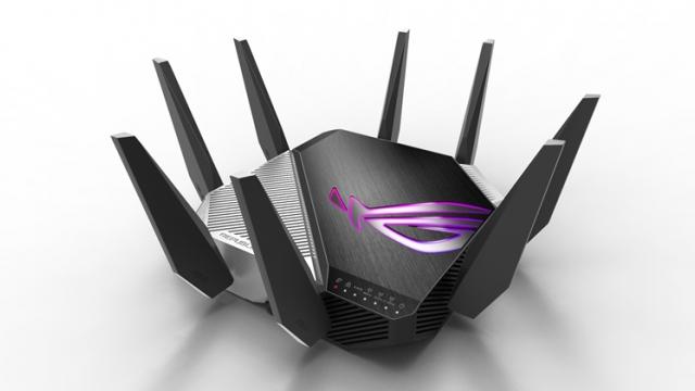 <b>CES 2021: ASUS a lansat ROG Rapture GT-AXE11000; Primul router WiFi 6E din lume, dedicat gamerilor</b>În cadrul CES 2021, ASUS a lansat multe laptopuri, mai ales de gaming. Majoritatea acestora oferă conectivitate WiFi 6E și bineînțeles, avem și un nou router dedicat gamerilor cu suport pentru acest standard.  ROG Rapture GT-AXE11000 aduce cele mai noi