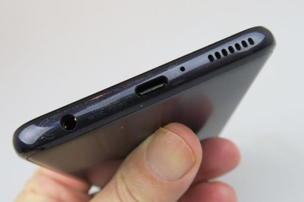 Motorola Edge 20 Lite: Acustică redutabilă pe gaming, chiar dacă mono
