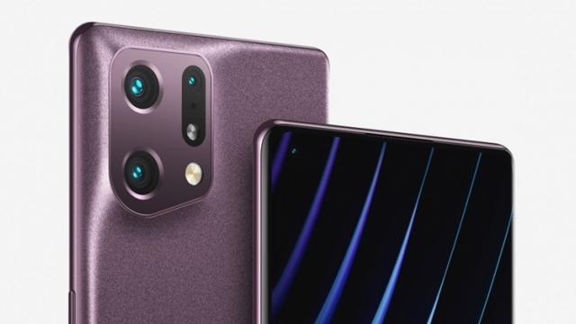 <b>OPPO Find X5 așteptat să debuteze pe final de lună februarie, în perioada MWC 2022</b>În ultimele săptămâni smartphone-urile din seria OPPO Find X5 au înregistrat multe apariții, fie că a fost vorba de certificări, despre colecția de wallpaper-uri oficiale care poate fi acum descărcată, sau de fotografiile hands-on