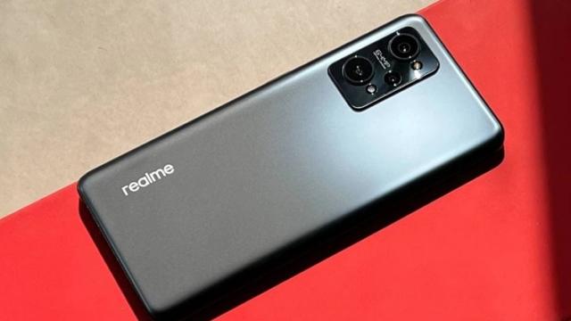 <b>realme 9 Pro+ își face apariția în Geekbench! Are procesor Dimensity 920 și 8 GB de RAM</b>realme urmează să anunțe noi modele sub seria realme 9. Unul dintre cele mai puternice și chair primul model Pro+ din portofoliul său va fi realme 9 Pro+. El și-a făcut azi apariția în Geekbench, după câteva scăpări ce au inclus randări și specificații