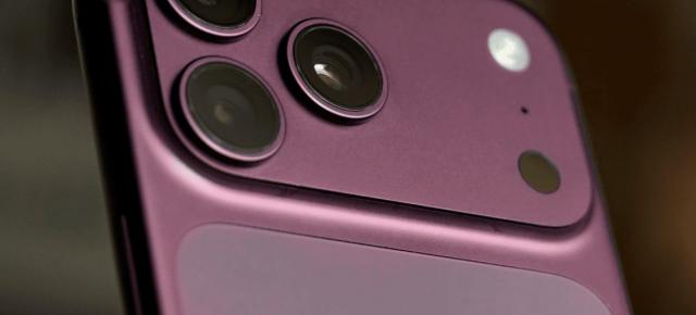 iPhone 18 Pro Max este acum oficial! Cameră cu diafragmă variabilă, baterie mai mare și un roșu burgundy care va face senzație 