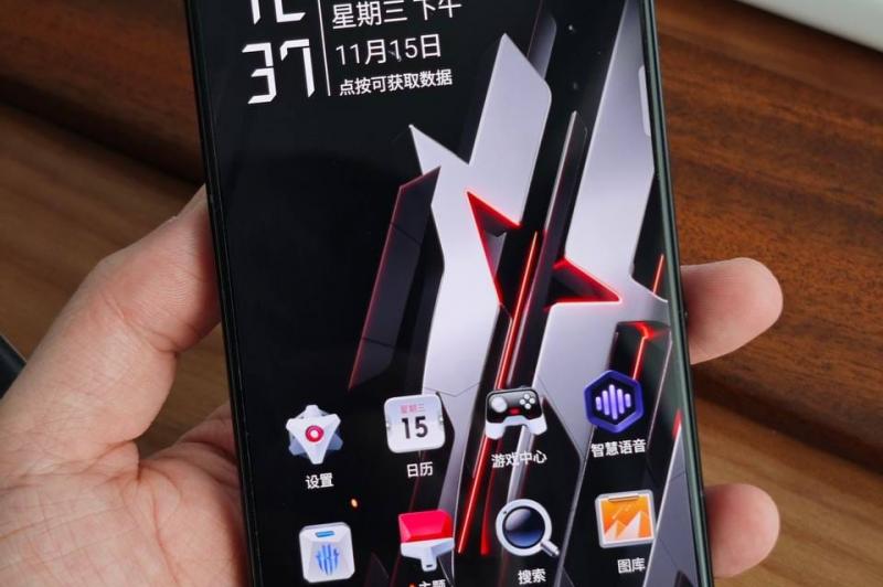 Nubia Red Magic 9 Pro - Fotografii hands-on (leak): 400609835_10226167644312496_6974867832780810558_n.jpg