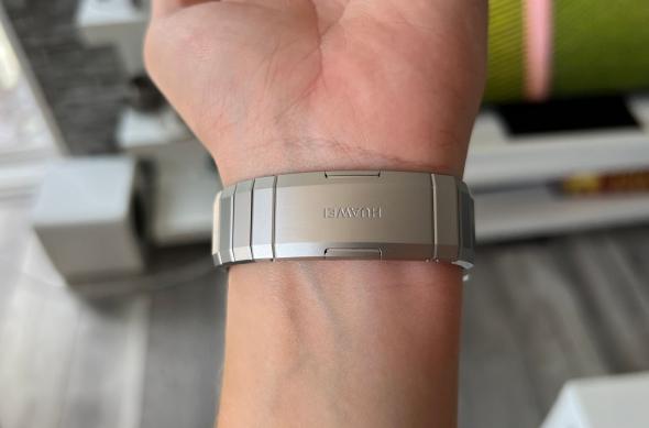 HUAWEI Watch GT 5 Pro, 46mm - Galerie foto Mobilissimo.ro: HUAWEI-Watch-GT-5-Pro-46mm-Design_032.jpg