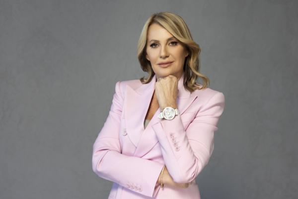 Nadia Comăneci se alătură campaniei #OnTheEdgeOfGlory și are de astăzi un nou antrenor digital, pe HUAWEI Watch GT 5