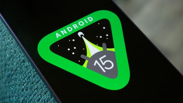 <b>Când sosește Android 15? Update-ul pare că va fi livrat începând din 15 octombrie</b>La Android 15 se lucrează de ceva timp, doar că varianta finală a acestei versiuni software nu a fost gata de debut odată cu telefoanele din seria Pixel 9. Astfel, noile modele rulează în prezent Android 14. A fost decalată și lansarea versiunilor