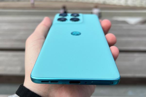 Motorola edge 60 fusion: Avem baterie mai mare și încărcare cu aproape 30 de minute mai rapidă decât 50 Fusion
