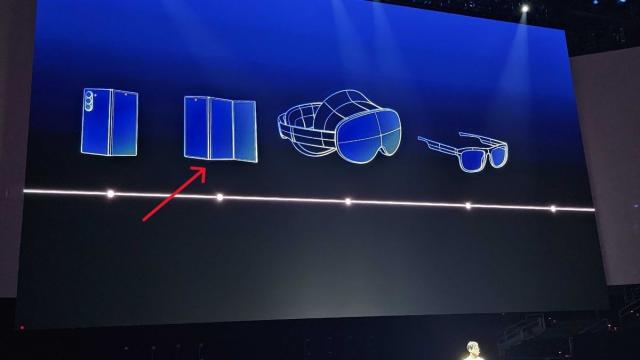 <b>Smartphone-ul triplu-pliabil Samsung pare să sosească spre finalul acestui an; Galaxy W apare în baza de date GSMA</b>Pare că Samsung dezvoltă la nivel intern un prim smartphone triplu-pliabil. Compania a dezvăluit de-a lungul timpului tot felul de prototipuri în cadrul târgurilor tehnologice, dar până în acest an nu am văzut un model comercializat oficial