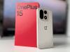 OnePlus 15 unboxing: gaming la 165 FPS, baterie de 7300 mAh şi preţ sub 5000 lei cu voucher