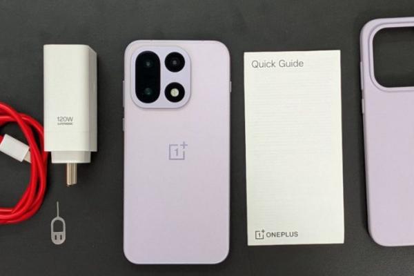 OnePlus 15 primește unboxing înainte de lansarea globală; Ce se află în cutie? 