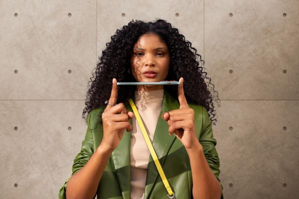 De azi, Moto AI vorbește româna! Iată ce știe să facă!