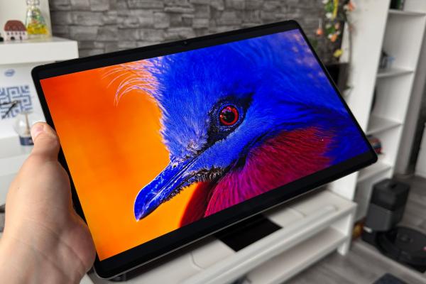 Samsung Galaxy Tab S11 Ultra: Acustică de boxă portabilă pentru o tabletă ce poate înlocui un mini televizor