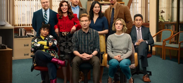 Am văzut noul serial The Office, numit The Paper şi l-am îndrăgit mai ales în a doua jumătate