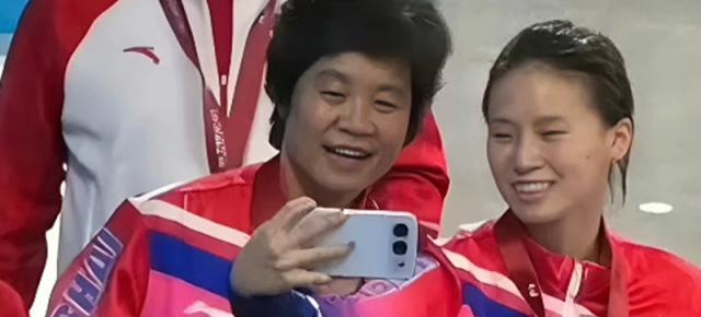 Honor 500 apare în fotografii reale; Vine cu modul foto inspirat de un fruct, are baterie de 8000 mAh, funcție Live Photo 3D