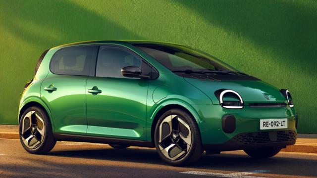 <b>Visul unei nopți de... primăvară; Renault Twingo E-Tech este Springul pe care ni-l dorim</b>În ultimii ani cei de la Renault au început să aducă mașini foarte frumoase pe piață și simt că acest trend a început încă de la Meganul electric. A venit apoi Renault 5, iar acum facem cunoștiință cu Renault Twingo E-Tech