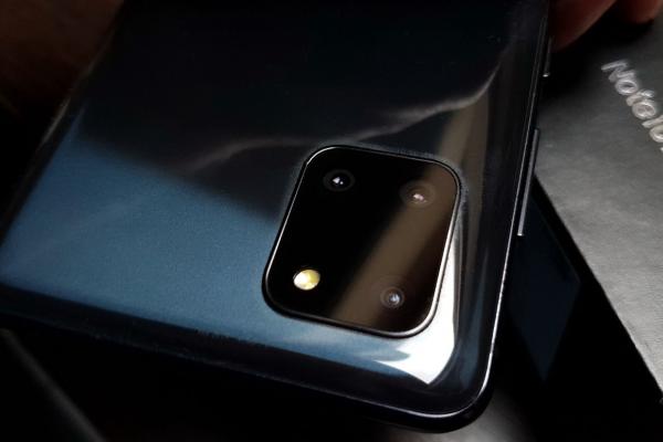 Samsung Galaxy Note 10 Lite Unboxing: telefoanele cu stylus nu trebuie neapărat să fie scumpe... dar nici ieftine nu sunt (Video)