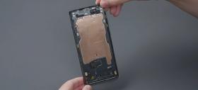 OnePlus 12 este disecat în fața camerei și surprinde printr-o zonă de răcire cu vapor chamber generoasă