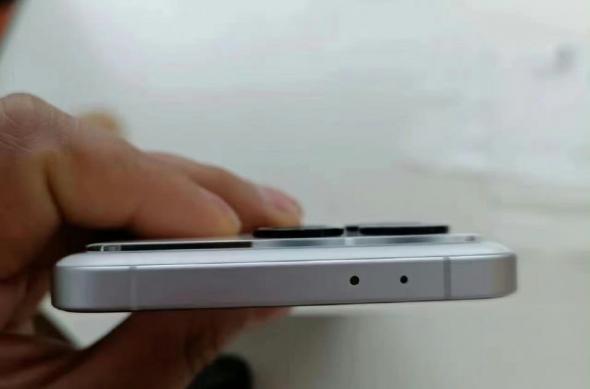 Redmi K70, K70 Pro - Hands-on (Leak): 406041166_10226214190196114_7412328967340834803_n.jpg