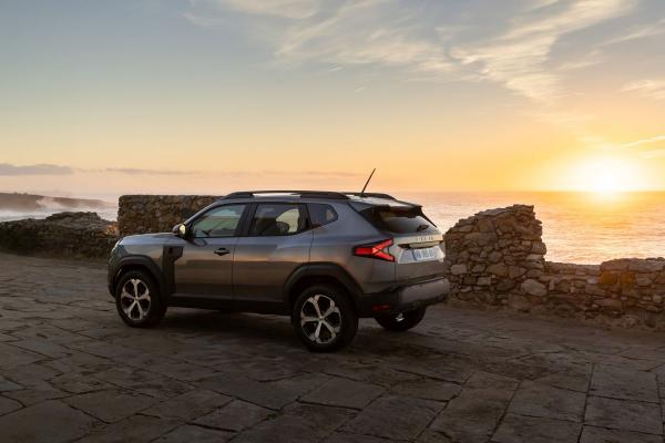 Dacia prezintă noul Duster 3; SUV-ul produs la Mioveni are şi varianta hibrid