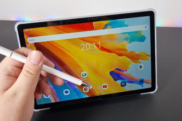 Prezentare Blackview Oscal Pad 18 - Tabletă multimedia cu baterie generoasă, conectivitate 4G și GPS, cu toate accesoriile de care ai nevoie la pachet