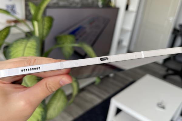 Samsung Galaxy Tab S9 FE+ 5G: Acustică stereo, de aceasta dată fără speakere quad
