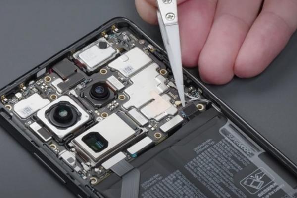 Cât costă repararea lui OnePlus 12? Prețurile pentru componentele sale sunt dezvăluite