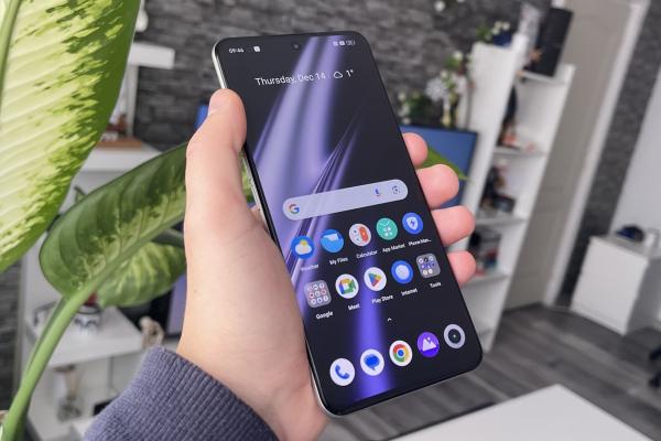realme GT3: Display pregătit pentru jocuri, Netflix, toate cele