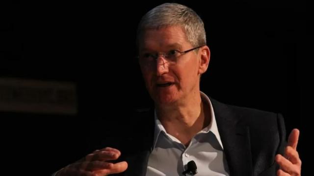 <b>Tim Cook despre angajările Apple: mai mult decât tehnologie, e nevoie de pasiune și diversitate</b>Apple, gigantul tehnologic cunoscut pentru inovațiile sale revoluționare, are un proces de angajare pe cât de unic, pe atât de interesant, după cum a dezvăluit recent CEO-ul companiei, Tim Cook. Într-un podcast găzduit de Dua Lipa, Cook a vorbit despre..