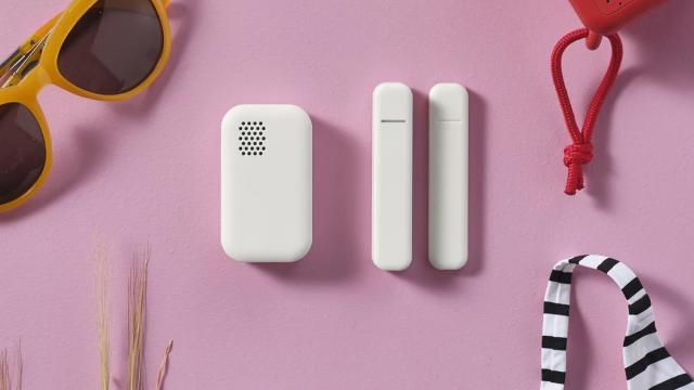 <b>Noutăți din lumea smart home: IKEA lansează trei senzori inteligenți la prețuri accesibile</b>În universul gadgeturilor inteligente, IKEA face un pas important cu lansarea a trei senzori smart inovatori: Parasoll, Vallhorn și Badring. Aceste dispozitive, a căror lansare e programată pentru începutul anului 2024, sunt mai mult decât niște simpli..