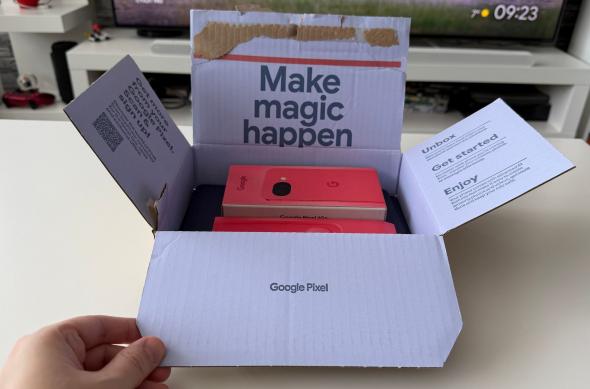 Google Pixel 10a - Unboxing: Google-Pixel-10a-Unboxing_ (1).jpg