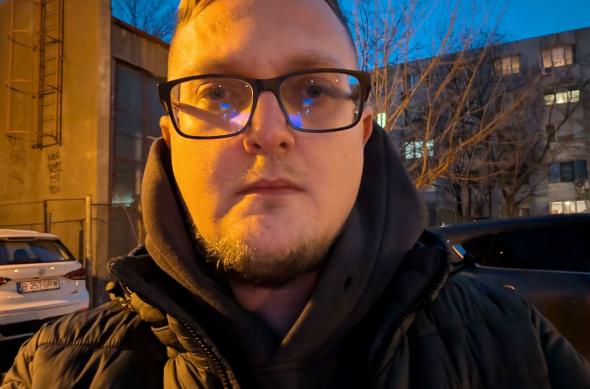 Google Pixel 10a - Mostre noapte selfie: Selfie_ (1).jpg