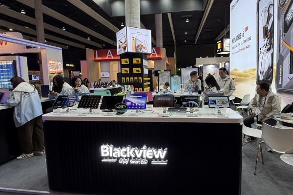 MWC 2026: Blackview şi telefoanele robuste cu satelit, senzor termic şi... iPhone!?