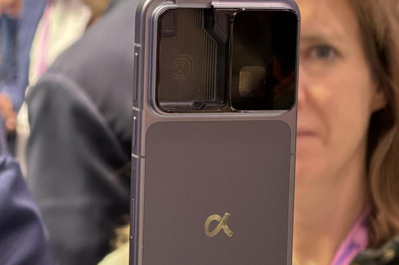 Turul standului Honor la MWC 2026: Photo 02.03.2026, 14 06 35.jpg