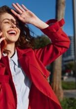 Vodafone testează traducerea apelurilor direct în rețea: AI-ul funcționează fără aplicație și fără telefon special