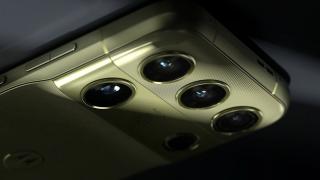Motorola Signature 27 își dezvăluie designul! Are modul foto uriaș și procesor Snapdragon de top