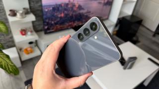 Samsung Galaxy S26 FE: Cameră cu hardware neschimbat de la predecesor, dar peste multe smartphone-uri rivale