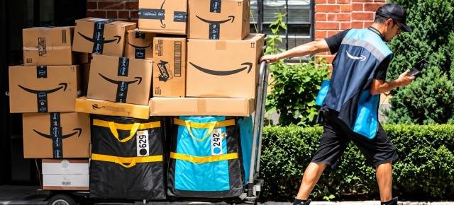Amazon a concediat peste 30.000 de oameni, iar acum îi vrea înapoi