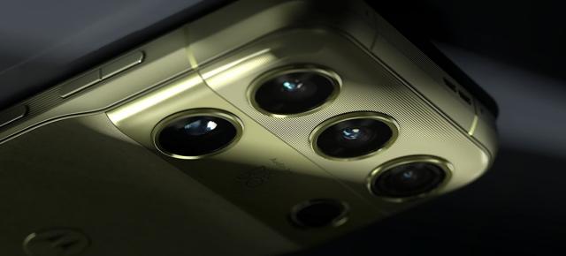 Motorola Signature 27 își dezvăluie designul! Are modul foto uriaș și procesor Snapdragon de top