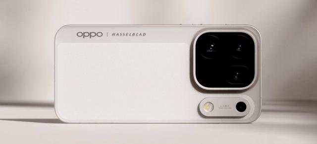 OPPO Find X10 Pro Max este oficial! Primul telefon din lume cu 3 camere de 200 MP, sistem foto Hasselblad, Dimensity 9600 Pro și baterie de 8000 mAh
