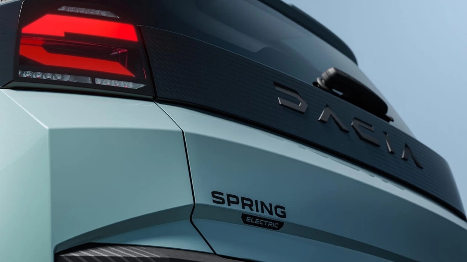Dacia Spring ajunge lider pe cea mai mare piață auto din UE: depășește Fiat 500 și Renault Twingo în Germania