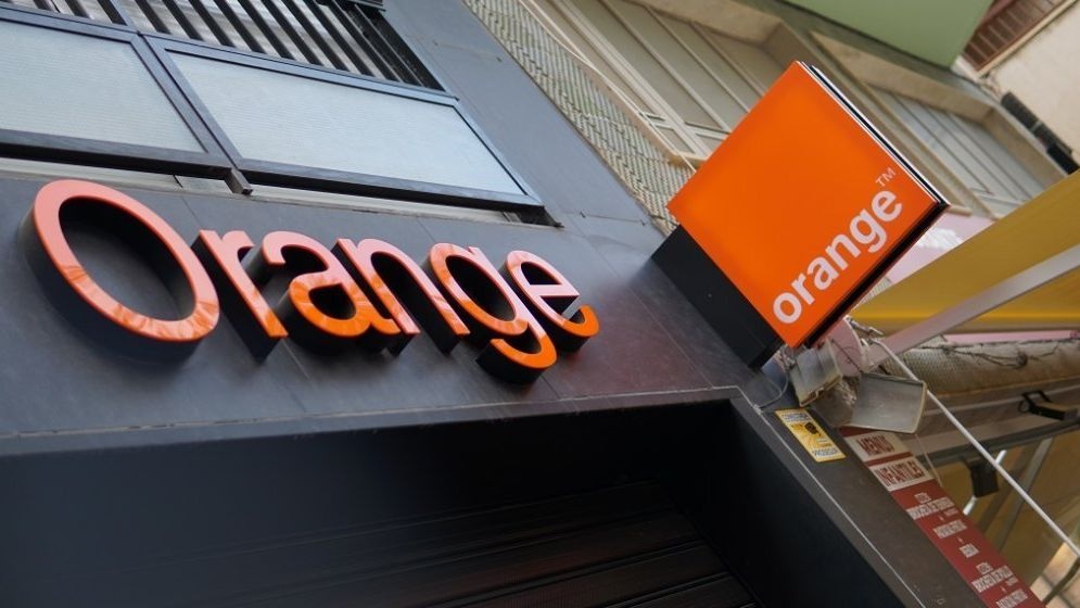 Orange România își îndeamnă angajații să plece voluntar – Dacă programul nu atrage suficiente plecări, CEO-ul Julien Ducarroz avertizează că vor urma măsuri mai rigide