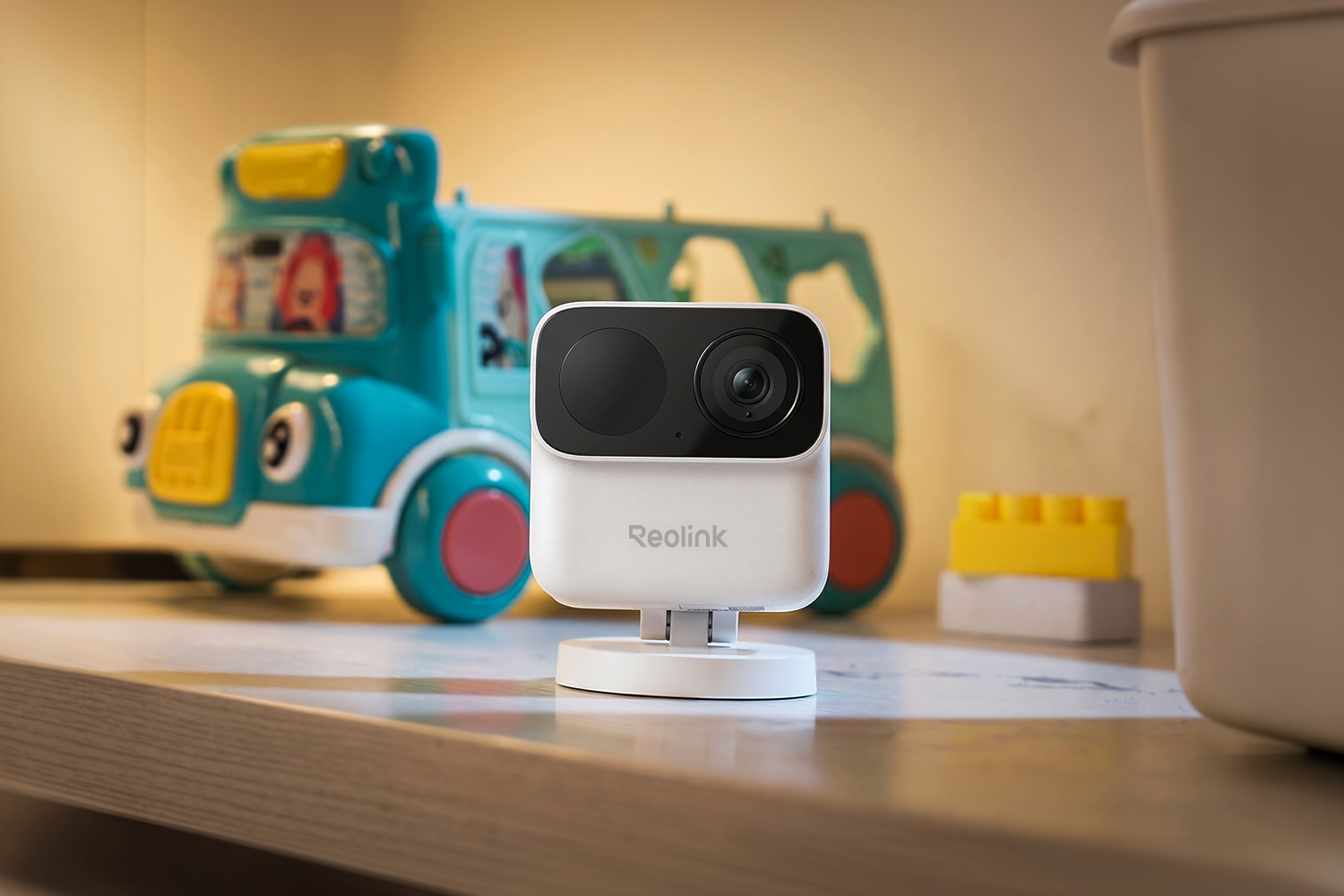 Reolink lansează camera magnetică Argus MagiCam B210 (galerie)