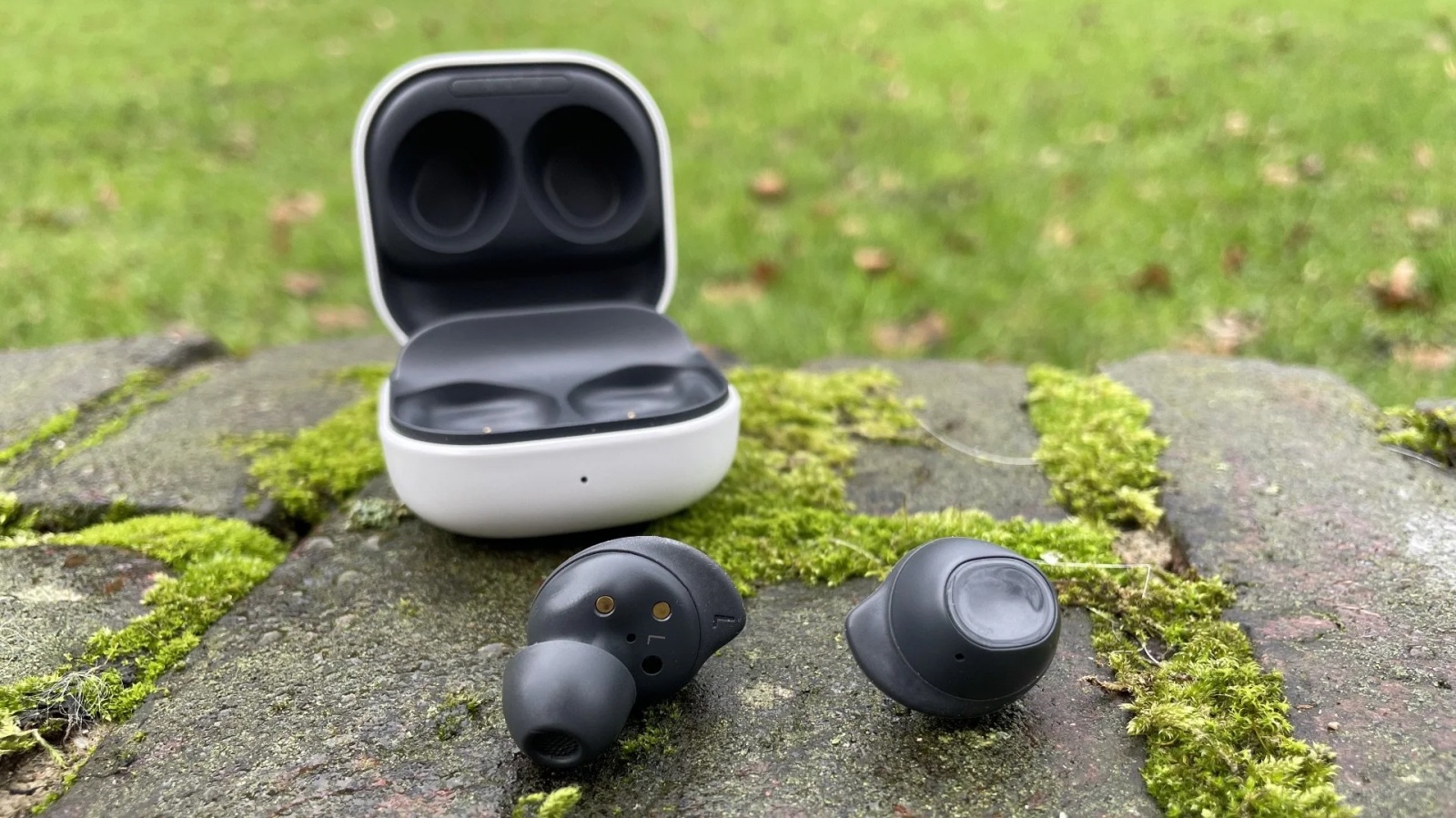 Samsung pregătește Galaxy Buds 5 FE - ar putea aduce sunet mai bun fără o scumpire