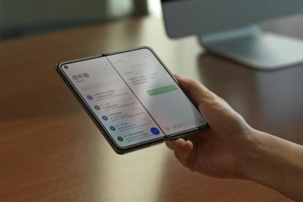 Telefonul pliabil OPPO Find N își face apariția în imagini oficiale; Va rula o versiune specială ColorOS 12