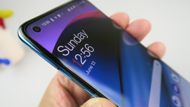 <b>OnePlus Nord 2 CE va sosi cu ecran AMOLED 90Hz și alte dotări atractive pe care le descoperim pe seama unui leak</b>Printre noile smartphone-uri introduse de OnePlus pe parcursul acestui an s-a numărat și Nord Core Edition - un telefon de buget pe care și noi l-am testat aici la Mobilissimo. Acum aflăm că firma chineză lucrează la un model