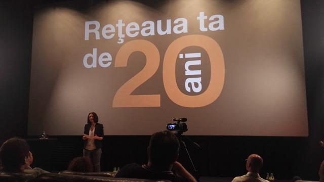 <b>Aniversarea de 20 ani a operatorului Orange România marchează și realizarea primului test 5G în rețea; este anunțat și un program de accelerare a startup-urilor  </b>Un eveniment marca Orange România ce a avut loc în această dimineață în București, în cadrul show-ului ICEEFest 2017. Aici am aflat rând pe rând noutățile în materie de conectivitate pe care operatorul le-a adus de-a lungul celor 20 de ani de activitate