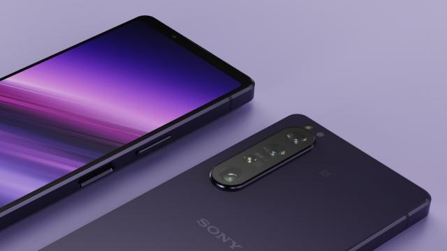 <b>Sony Xperia 1 IV marchează o primă apariție în GeekBench! Debutul este aproape</b>Sony nu a lansat încă smartphone-uri în 2022, dar compania japoneză urmează să anunțe noile sale modele curând. Flagship-ul Sony Xperia 1 IV a avut parte de scăpări recent, primind chiar randări detaliate care anunțau o schimbare în ceea ce privește